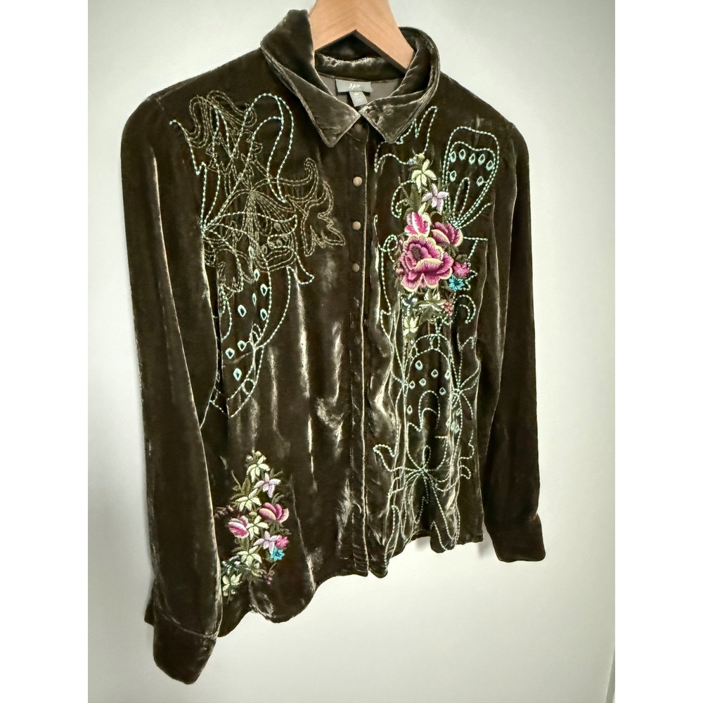 J. Jill Silk Blend Velvet Floral Embroidered Button Down Green Shirt
Petite S - Picture 10 of 10